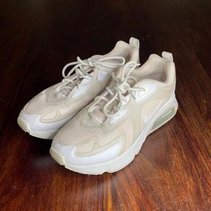 Women’s a Nike air pink shoes